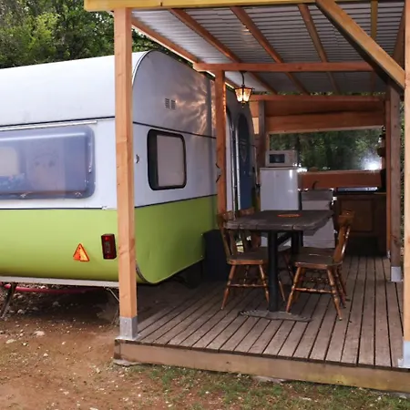 Caravane En Pleine Nature *